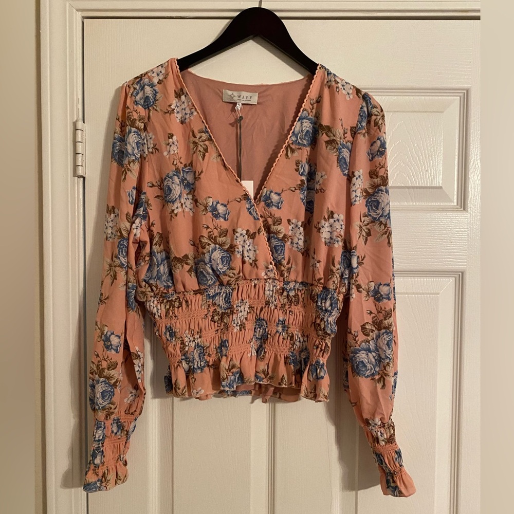 Wayf Women’s XL Pullover Top. Long Elastic Sleeve. Elastic Bottom Section. NWT.